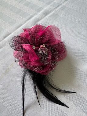 Elegant Fuchsia Flower Clip with Black Feathers